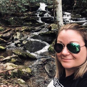 Meet your Posher, Krystle